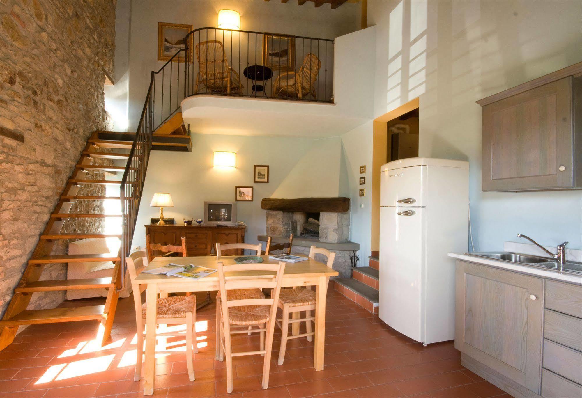Gli Orzali Aparthotel Фиренцуола Екстериор снимка