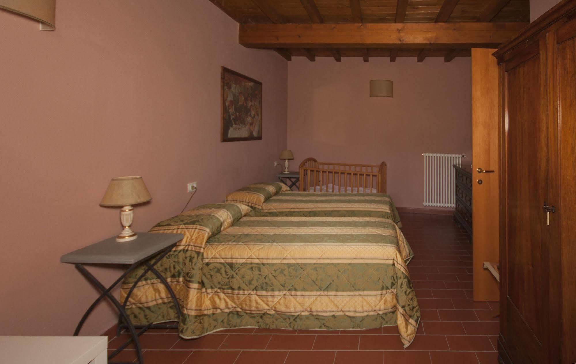 Gli Orzali Aparthotel Фиренцуола Екстериор снимка